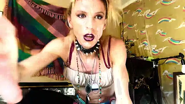 Snapshot of TgirlBrat chatting on 08/04/26, 12:25 TgirlBrat online show from 08/04/26, 12:25