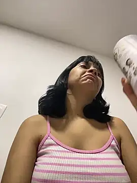 Snapshot of xoxo_anny chatting on 04/10/26, 11:26 xoxo anny online show from 04/10/26, 11:26