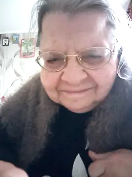 Snapshot of MartaMia68 chatting on 04/28/26, 02:44 MartaMia68 online show from 04/28/26, 02:44