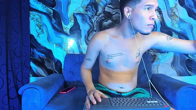 Mateo and Jose online show from 05/15/26, 04:08
