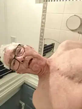 cuminmyface100 online show from 06/02/26, 12:56
