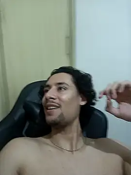 Emilprime online show from 04/10/26, 01:33