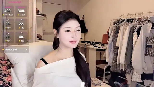 Snapshot of secret-anan chatting on 05/12/26, 05:10 secret-anan online show from 05/12/26, 05:10