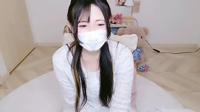 Snapshot of Satomi_nn chatting on 04/17/26, 04:37 Satomi nn online show from 04/17/26, 04:37