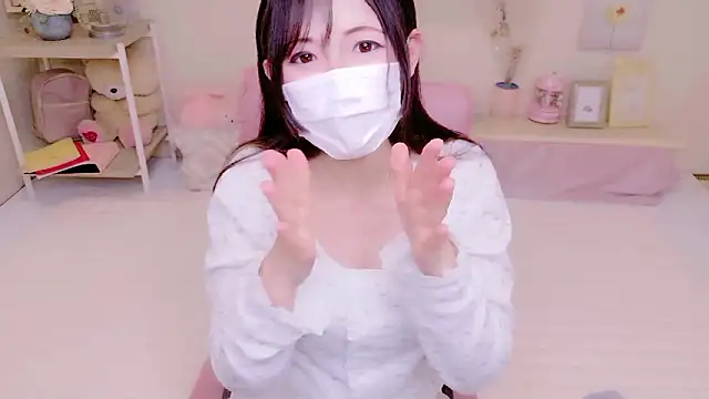 Snapshot of Satomi_nn chatting on 04/27/26, 04:32 Satomi nn online show from 04/27/26, 04:32