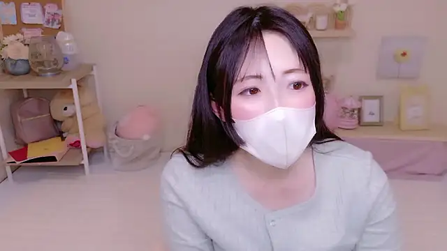 Snapshot of Satomi_nn chatting on 05/18/26, 04:29 Satomi nn online show from 05/18/26, 04:29
