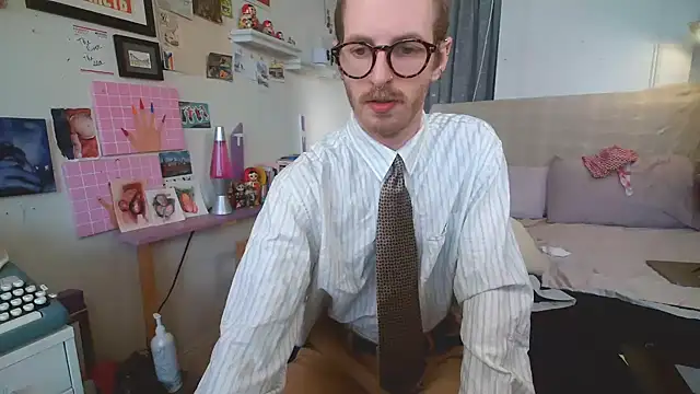 Snapshot of gnickname chatting on 06/23/26, 12:19 gnickname online show from 06/23/26, 12:19