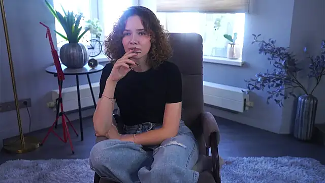 AgathaCarra online show from 04/12/26, 11:15