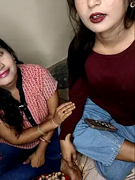 Snapshot of Hot_night chatting on 04/13/26, 08:14 Hot night online show from 04/13/26, 08:14