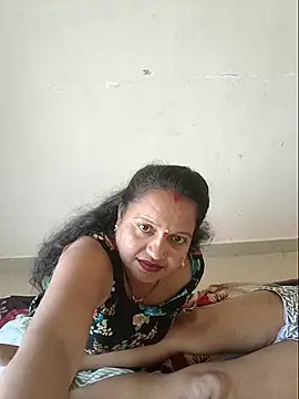 Snapshot of Hot_night chatting on 04/14/26, 08:20 Hot night online show from 04/14/26, 08:20