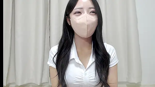 Snapshot of RIN_RIN__ chatting on 05/26/26, 01:29 RIN RIN online show from 05/26/26, 01:29
