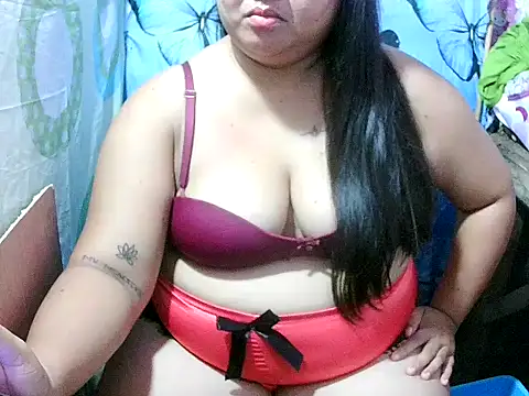 Snapshot of lovebir_26 chatting on 07/28/26, 02:13 lovebir 26 online show from 07/28/26, 02:13