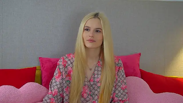 LeaLamour online show from 05/18/26, 06:14
