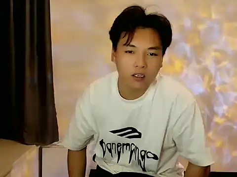 Snapshot of GWpk chatting on 04/10/26, 07:35 GWpk online show from 04/10/26, 07:35