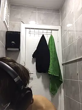 Eyelessmage1 online show from 04/15/26, 07:32