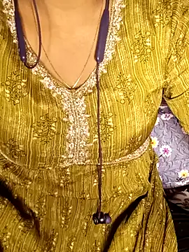 Snapshot of SEXY_NOOR01 chatting on 04/11/26, 07:24 SEXY NOOR01 online show from 04/11/26, 07:24