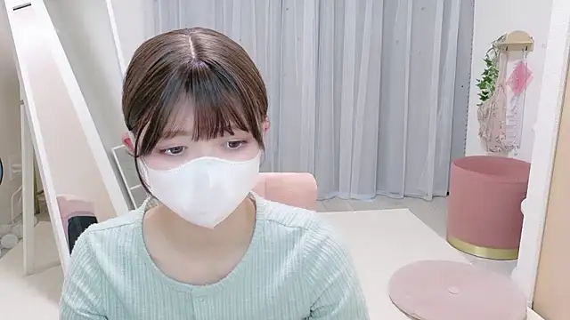 Snapshot of SERIpon_ chatting on 04/24/26, 09:45 SERIpon online show from 04/24/26, 09:45