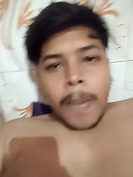 Snapshot of kdboy04 chatting on 04/14/26, 07:14 kdboy04 online show from 04/14/26, 07:14