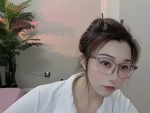 Snapshot of Yunxi- chatting on 04/16/26, 01:01 Yunxi- online show from 04/16/26, 01:01