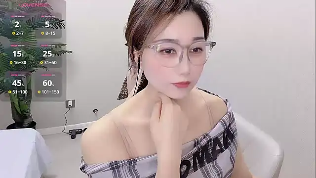 Snapshot of Yunxi- chatting on 06/20/26, 01:36 Yunxi- online show from 06/20/26, 01:36