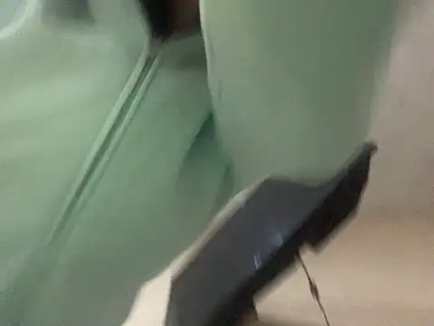 SolMlrena online show from 04/17/26, 01:19