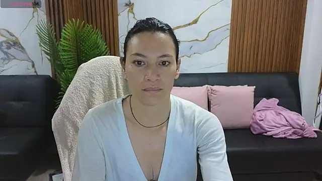 Snapshot of alonddra_tay chatting on 06/09/26, 11:33 alonddra tay online show from 06/09/26, 11:33