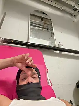 Snapshot of Thurealsexy chatting on 04/09/26, 07:19 Thurealsexy online show from 04/09/26, 07:19