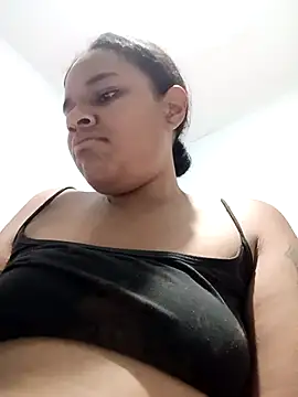 Snapshot of sexybronwlatin chatting on 04/11/26, 10:41 sexybronwlatin online show from 04/11/26, 10:41