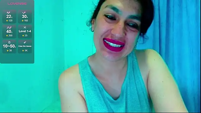 Snapshot of diosa_gil chatting on 05/11/26, 02:45 diosa gil online show from 05/11/26, 02:45