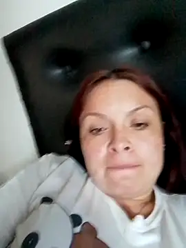 Snapshot of Lina19_93 chatting on 04/12/26, 09:42 Lina19 93 online show from 04/12/26, 09:42