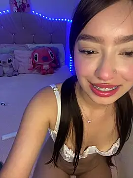 Miakittyyy online show from 04/28/26, 02:22