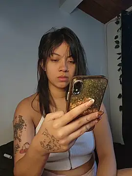 Snapshot of NefertitiXO chatting on 06/07/26, 06:00 NefertitiXO online show from 06/07/26, 06:00