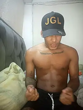 sexy-athletic-guy online show from 04/12/26, 03:55