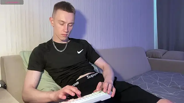 Travis Gracile online show from 05/16/26, 10:23