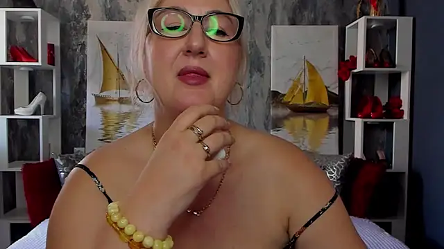 Snapshot of DianaFrances chatting on 05/08/26, 10:09 DianaFrances online show from 05/08/26, 10:09
