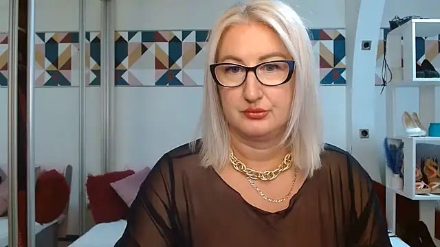 DianaFrances online show from 07/17/26, 08:35
