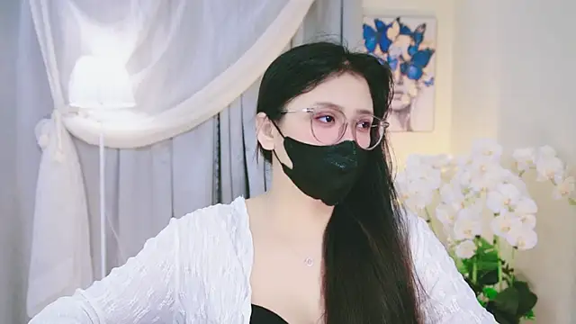 Chan Chann online show from 05/18/26, 04:07