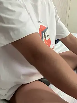 xezie online show from 04/11/26, 08:51