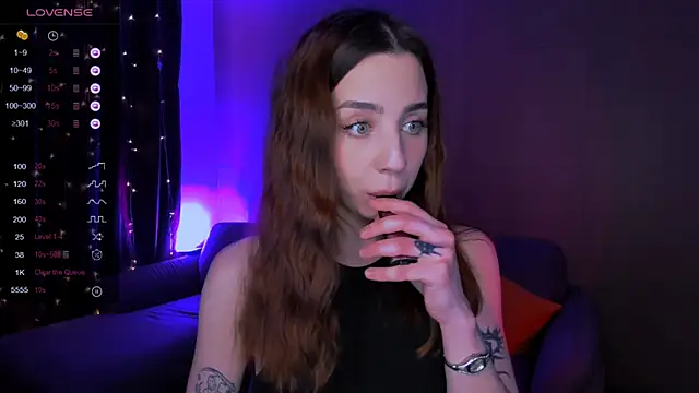 Snapshot of CharliGrace_ chatting on 04/23/26, 09:08 CharliGrace online show from 04/23/26, 09:08