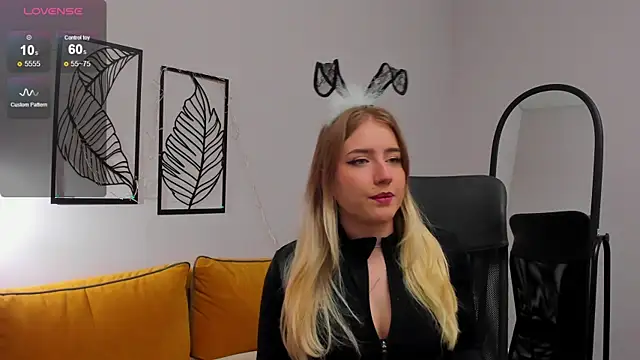 Snapshot of Liacandy_ chatting on 05/05/26, 01:57 Liacandy online show from 05/05/26, 01:57