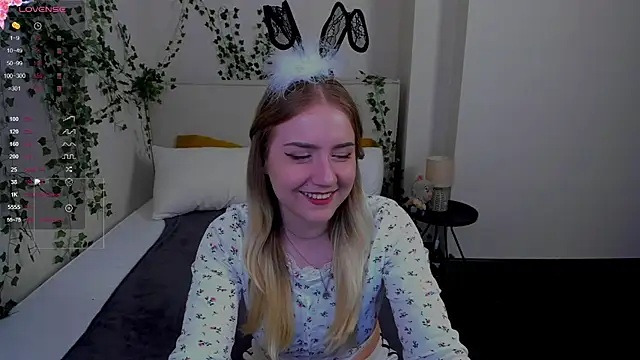 Snapshot of Liacandy_ chatting on 06/22/26, 02:02 Liacandy online show from 06/22/26, 02:02