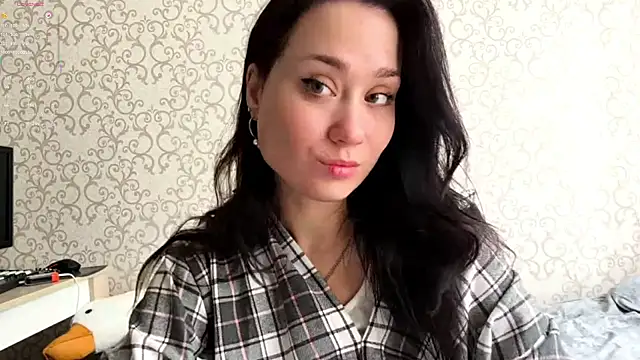 DinahZapalac online show from 04/14/26, 06:19