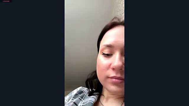 DinahZapalac online show from 04/15/26, 09:16