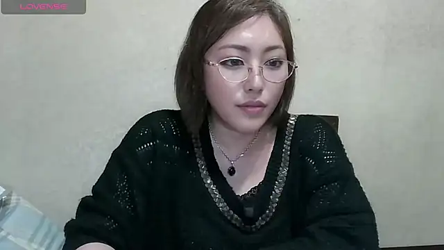 Snapshot of Anna_jpn8 chatting on 05/18/26, 12:33 Anna jpn8 online show from 05/18/26, 12:33