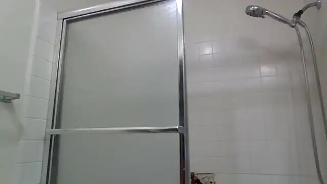 Snapshot of ganggang2123 chatting on 04/26/26, 07:06 ganggang2123 online show from 04/26/26, 07:06