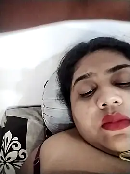 Snapshot of hotsilk21 chatting on 04/19/26, 06:32 hotsilk21 online show from 04/19/26, 06:32