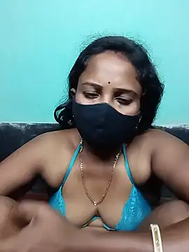 Snapshot of Sexy_Stranger_ chatting on 05/16/26, 07:45 Sexy Stranger online show from 05/16/26, 07:45
