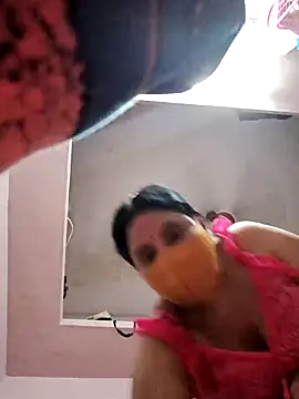Snapshot of Tamilaunty35 chatting on 05/11/26, 05:43 Tamilaunty35 online show from 05/11/26, 05:43