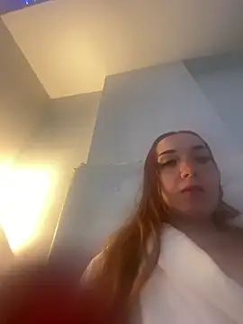 Snapshot of Sapphirelustxo chatting on 05/03/26, 04:13 Sapphirelustxo online show from 05/03/26, 04:13