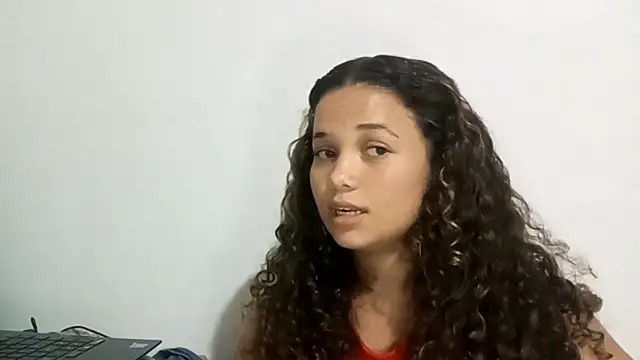 Snapshot of AlesiaDelross chatting on 04/20/26, 06:09 AlesiaDelross online show from 04/20/26, 06:09